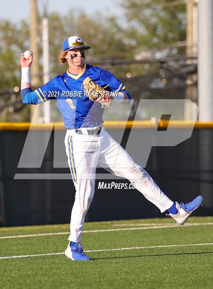Thumbnail 1 in Corsicana vs. Forney (UIL 5A Bi-District) photogallery.