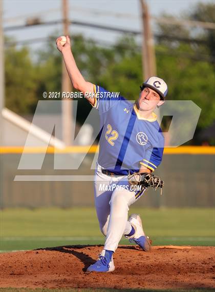 Thumbnail 3 in Corsicana vs. Forney (UIL 5A Bi-District) photogallery.