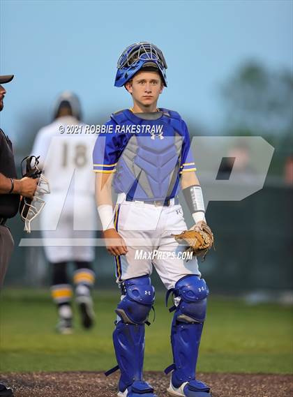 Thumbnail 3 in Corsicana vs. Forney (UIL 5A Bi-District) photogallery.