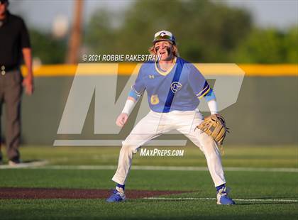 Thumbnail 1 in Corsicana vs. Forney (UIL 5A Bi-District) photogallery.