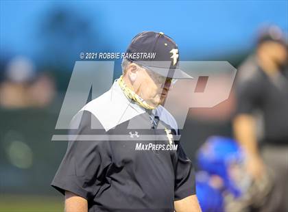 Thumbnail 2 in Corsicana vs. Forney (UIL 5A Bi-District) photogallery.