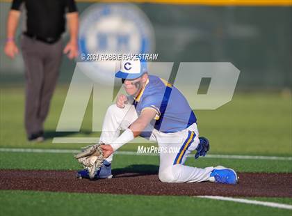 Thumbnail 3 in Corsicana vs. Forney (UIL 5A Bi-District) photogallery.