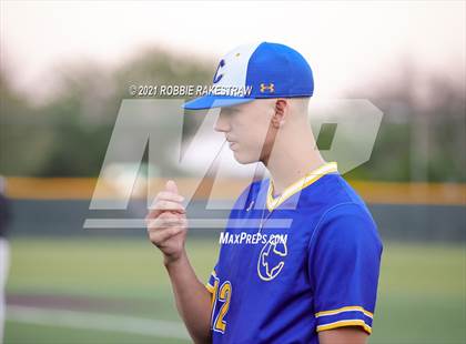 Thumbnail 2 in Corsicana vs. Forney (UIL 5A Bi-District) photogallery.
