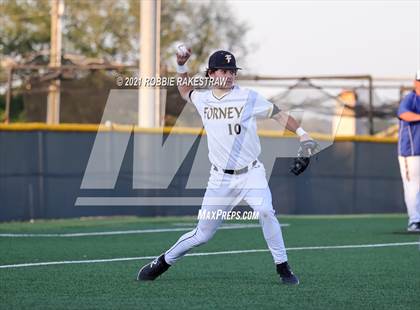 Thumbnail 3 in Corsicana vs. Forney (UIL 5A Bi-District) photogallery.