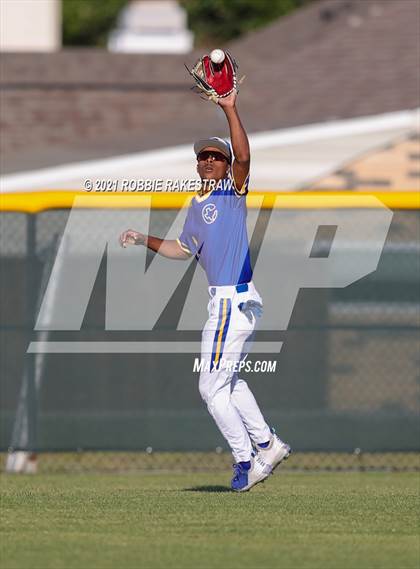Thumbnail 3 in Corsicana vs. Forney (UIL 5A Bi-District) photogallery.
