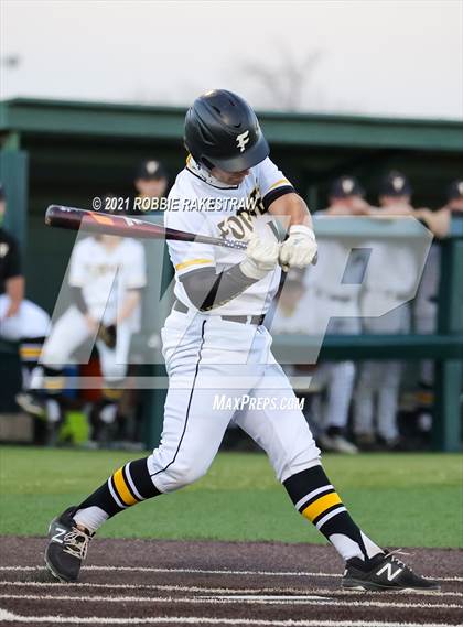 Thumbnail 1 in Corsicana vs. Forney (UIL 5A Bi-District) photogallery.