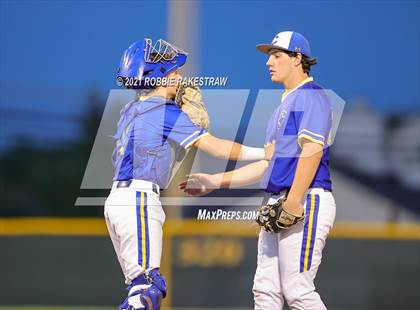 Thumbnail 3 in Corsicana vs. Forney (UIL 5A Bi-District) photogallery.