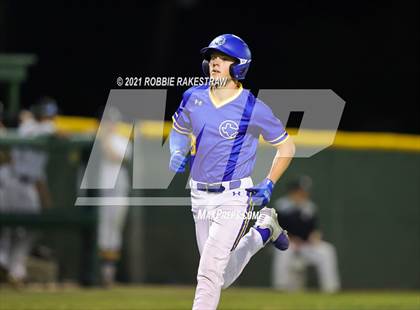 Thumbnail 1 in Corsicana vs. Forney (UIL 5A Bi-District) photogallery.