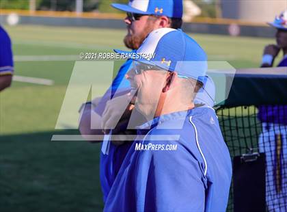 Thumbnail 1 in Corsicana vs. Forney (UIL 5A Bi-District) photogallery.