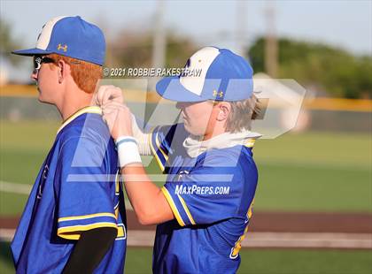 Thumbnail 3 in Corsicana vs. Forney (UIL 5A Bi-District) photogallery.