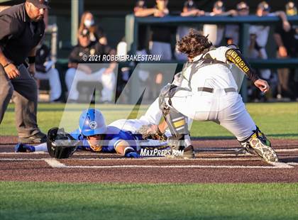 Thumbnail 2 in Corsicana vs. Forney (UIL 5A Bi-District) photogallery.
