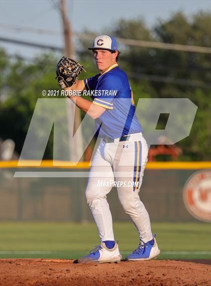 Thumbnail 2 in Corsicana vs. Forney (UIL 5A Bi-District) photogallery.