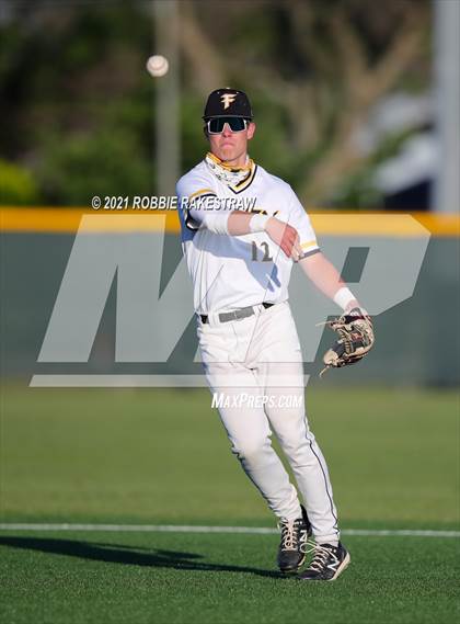 Thumbnail 1 in Corsicana vs. Forney (UIL 5A Bi-District) photogallery.