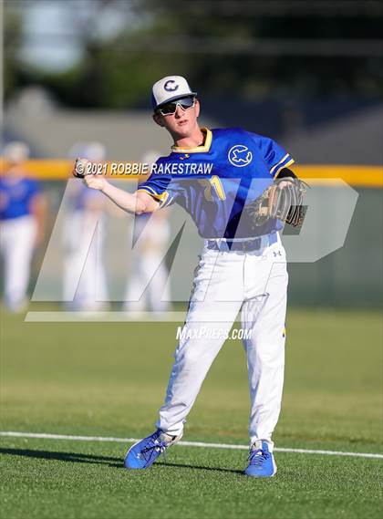 Thumbnail 1 in Corsicana vs. Forney (UIL 5A Bi-District) photogallery.