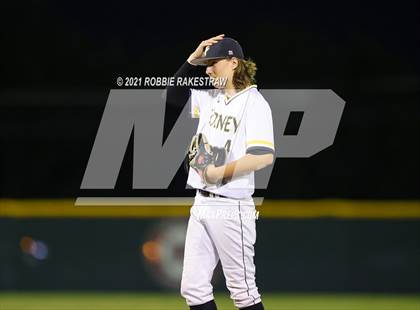 Thumbnail 3 in Corsicana vs. Forney (UIL 5A Bi-District) photogallery.