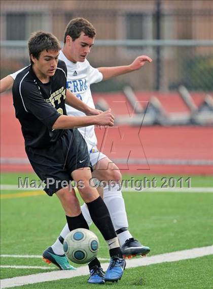 Thumbnail 2 in Archbishop Mitty @ Serra photogallery.