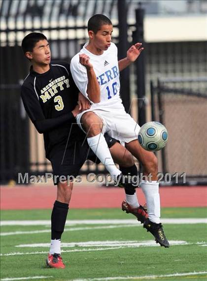 Thumbnail 2 in Archbishop Mitty @ Serra photogallery.