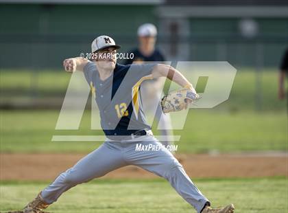 Thumbnail 2 in Moorefield @ Musselman photogallery.