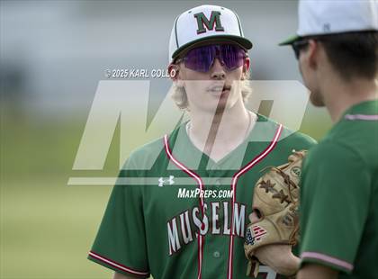 Thumbnail 1 in Moorefield @ Musselman photogallery.