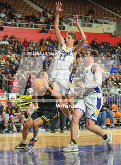 Thumbnail 3 in Arizona Lutheran Academy @ Pima (AIA-2A Semifinals) photogallery.