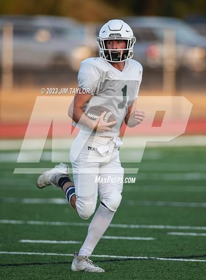 Thumbnail 2 in Trinity Christian vs Dallas HSAA (scrimmage) photogallery.