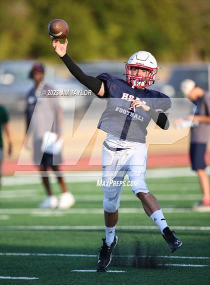 Thumbnail 3 in Trinity Christian vs Dallas HSAA (scrimmage) photogallery.