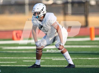 Thumbnail 3 in Trinity Christian vs Dallas HSAA (scrimmage) photogallery.