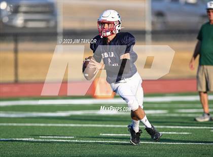 Thumbnail 3 in Trinity Christian vs Dallas HSAA (scrimmage) photogallery.