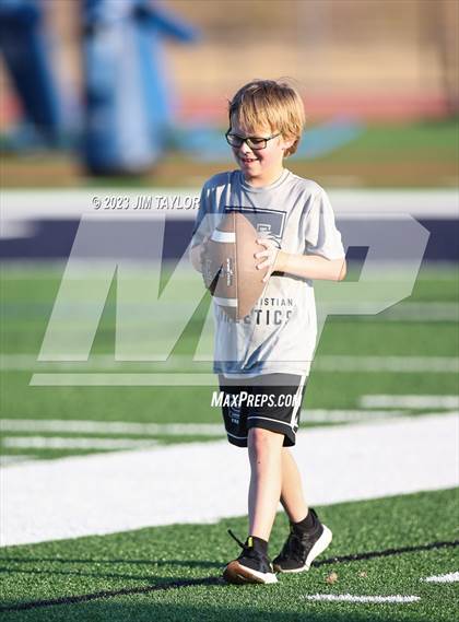 Thumbnail 2 in Trinity Christian vs Dallas HSAA (scrimmage) photogallery.
