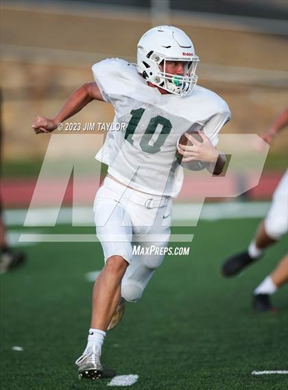 Thumbnail 2 in Trinity Christian vs Dallas HSAA (scrimmage) photogallery.