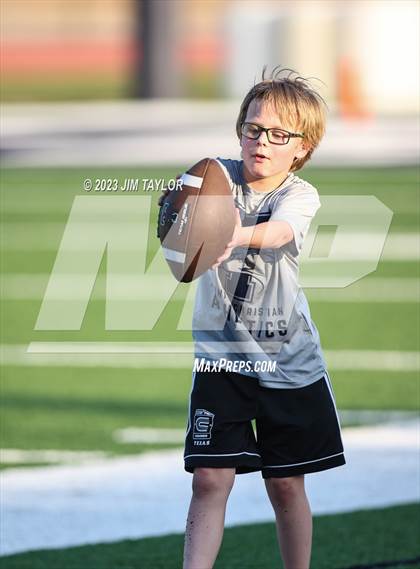 Thumbnail 3 in Trinity Christian vs Dallas HSAA (scrimmage) photogallery.