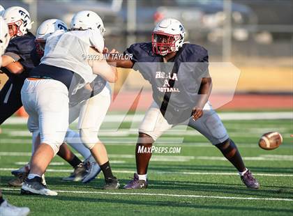 Thumbnail 2 in Trinity Christian vs Dallas HSAA (scrimmage) photogallery.