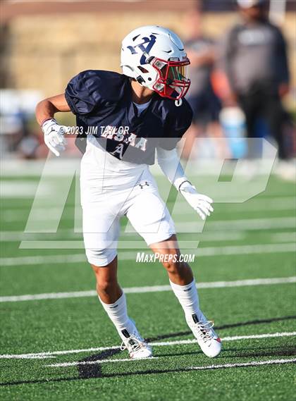 Thumbnail 3 in Trinity Christian vs Dallas HSAA (scrimmage) photogallery.