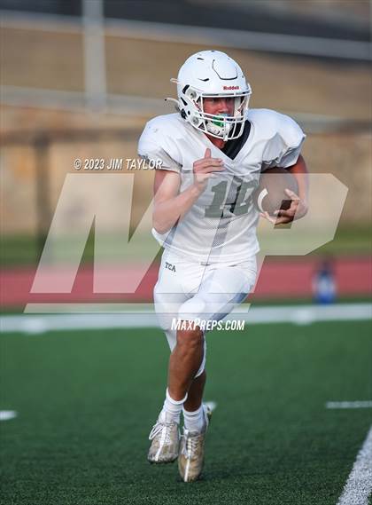 Thumbnail 3 in Trinity Christian vs Dallas HSAA (scrimmage) photogallery.
