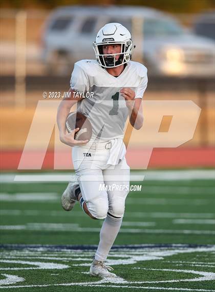 Thumbnail 2 in Trinity Christian vs Dallas HSAA (scrimmage) photogallery.