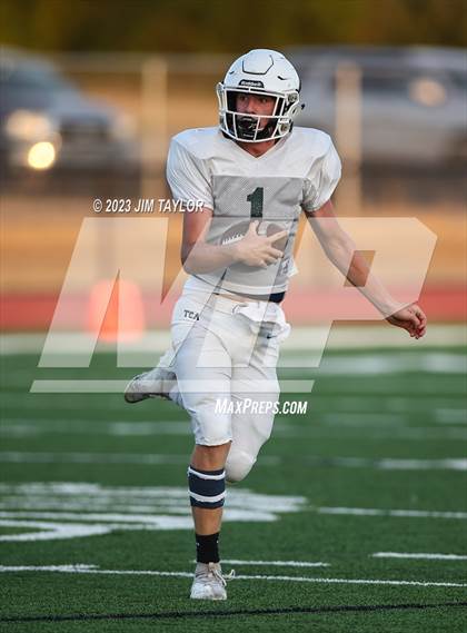 Thumbnail 1 in Trinity Christian vs Dallas HSAA (scrimmage) photogallery.