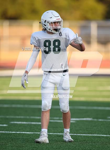 Thumbnail 2 in Trinity Christian vs Dallas HSAA (scrimmage) photogallery.