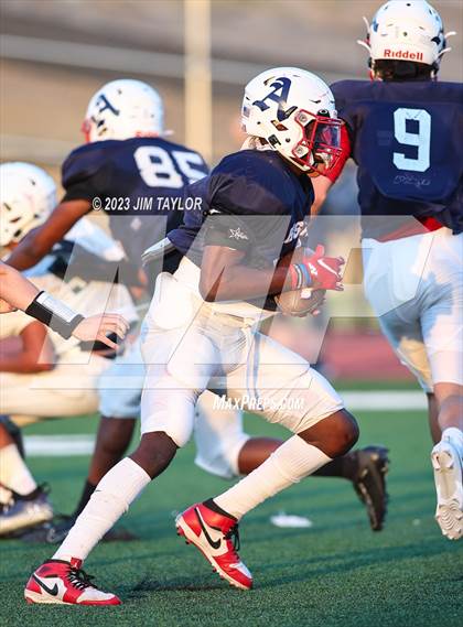 Thumbnail 1 in Trinity Christian vs Dallas HSAA (scrimmage) photogallery.