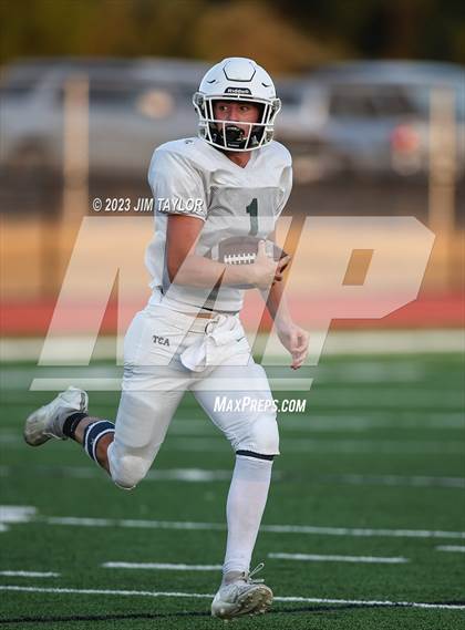 Thumbnail 1 in Trinity Christian vs Dallas HSAA (scrimmage) photogallery.