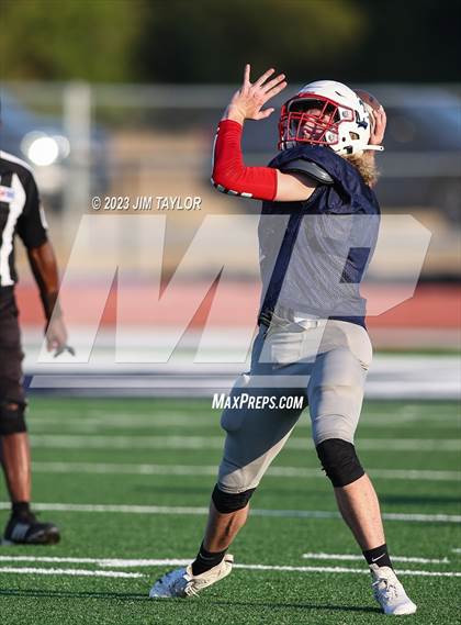 Thumbnail 1 in Trinity Christian vs Dallas HSAA (scrimmage) photogallery.