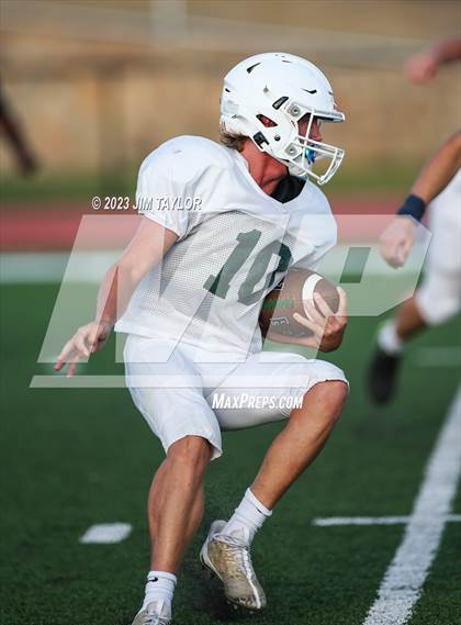 Thumbnail 3 in Trinity Christian vs Dallas HSAA (scrimmage) photogallery.