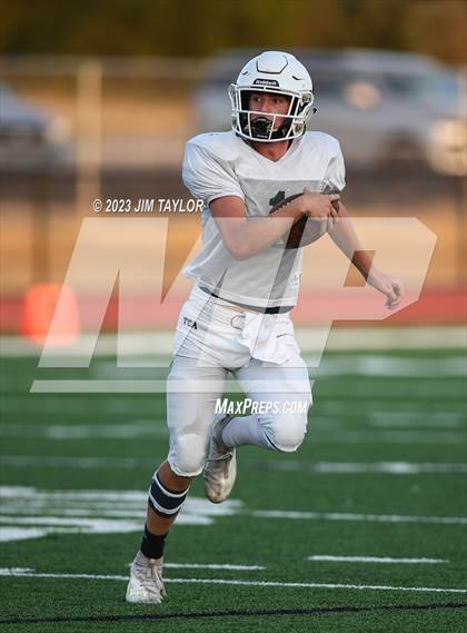 Thumbnail 2 in Trinity Christian vs Dallas HSAA (scrimmage) photogallery.