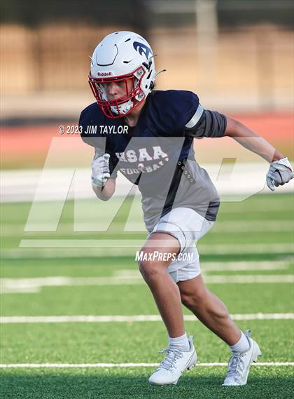 Thumbnail 2 in Trinity Christian vs Dallas HSAA (scrimmage) photogallery.