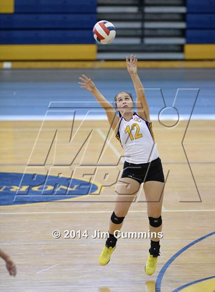 Thumbnail 1 in Chicago Christian vs Niles North (Eagle Invite) photogallery.
