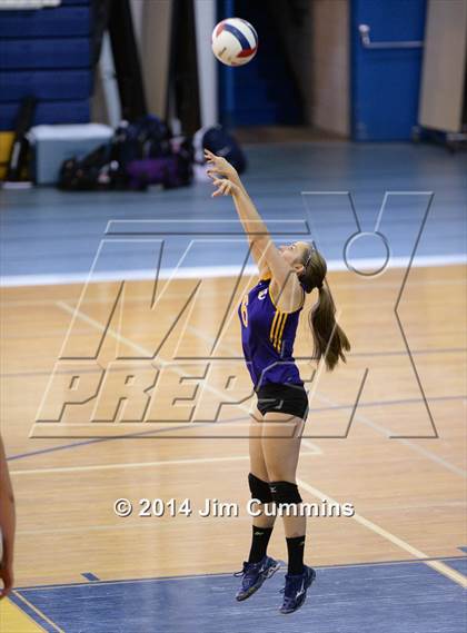 Thumbnail 1 in Chicago Christian vs Niles North (Eagle Invite) photogallery.