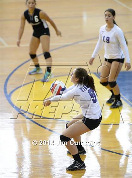 Thumbnail 2 in Chicago Christian vs Niles North (Eagle Invite) photogallery.