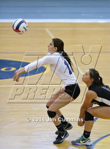 Thumbnail 1 in Chicago Christian vs Niles North (Eagle Invite) photogallery.