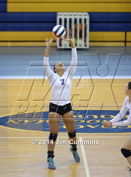 Thumbnail 2 in Chicago Christian vs Niles North (Eagle Invite) photogallery.