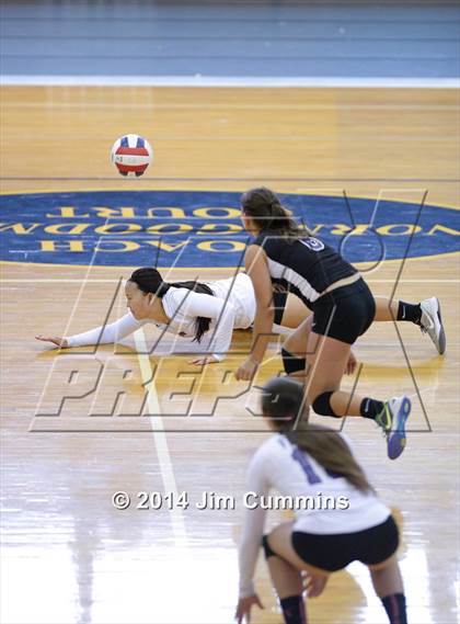 Thumbnail 3 in Chicago Christian vs Niles North (Eagle Invite) photogallery.