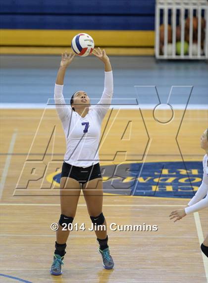 Thumbnail 3 in Chicago Christian vs Niles North (Eagle Invite) photogallery.